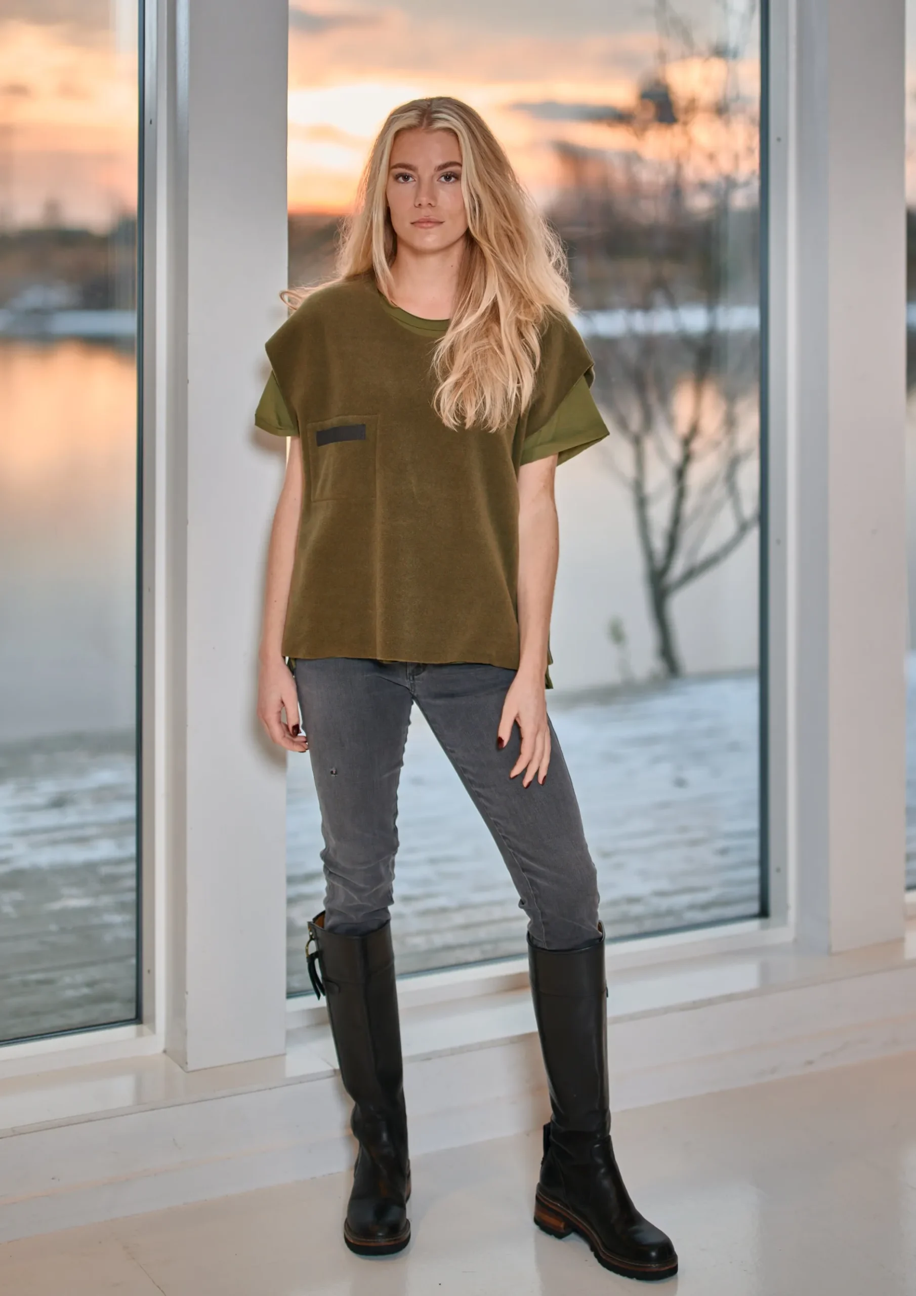 Online WESTEN | 1353 Damen Westen